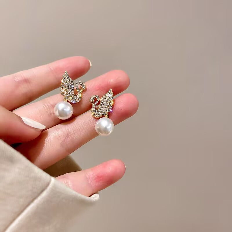 Swan Pearl Earrings